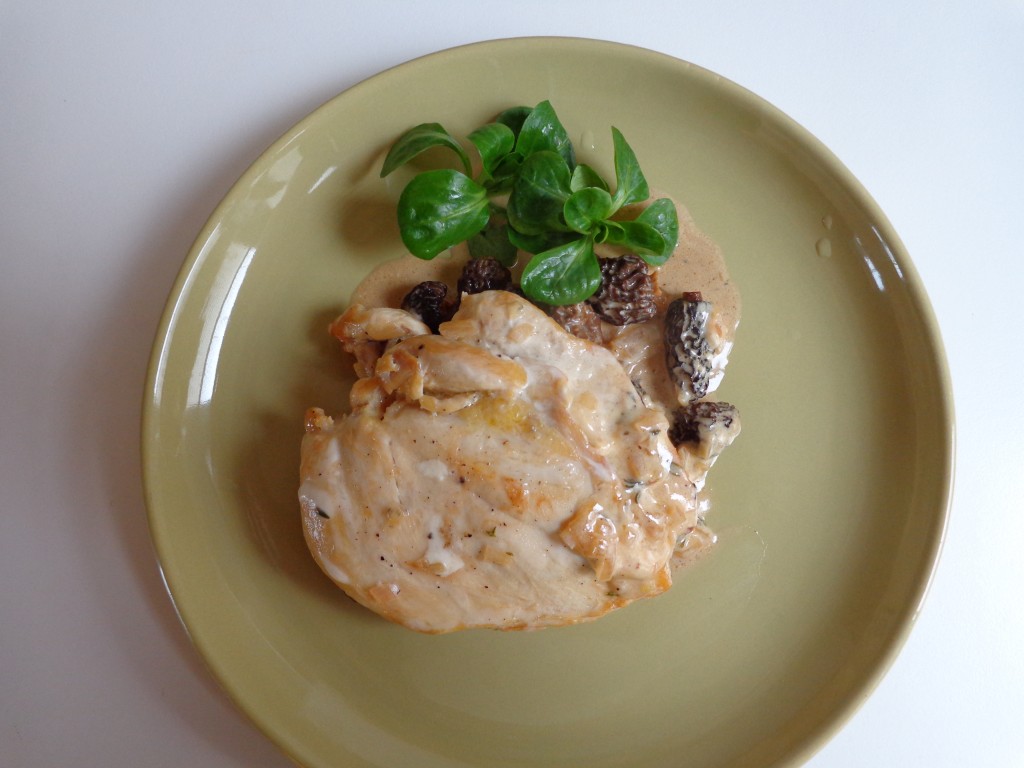 Suprêmes de poulet aux morilles | The Everyday French Chef