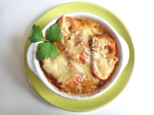 French Onion Soup (Soupe à l'Oignon Gratinée) Recipe